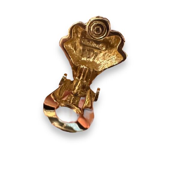 Christian Dior Vintage Enamel Goldtone Palm Shell Clip on Earrings - Picture 5 of 11
